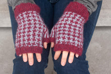 Load image into Gallery viewer, Pacific Knits: 18 irresistible earthy knits