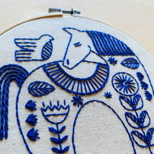 Load image into Gallery viewer, Hygge Horse