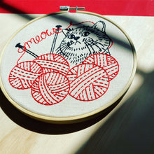 Load image into Gallery viewer, Knittin’ Kitten