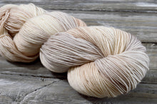 Load image into Gallery viewer, Artfil - Belle Merino