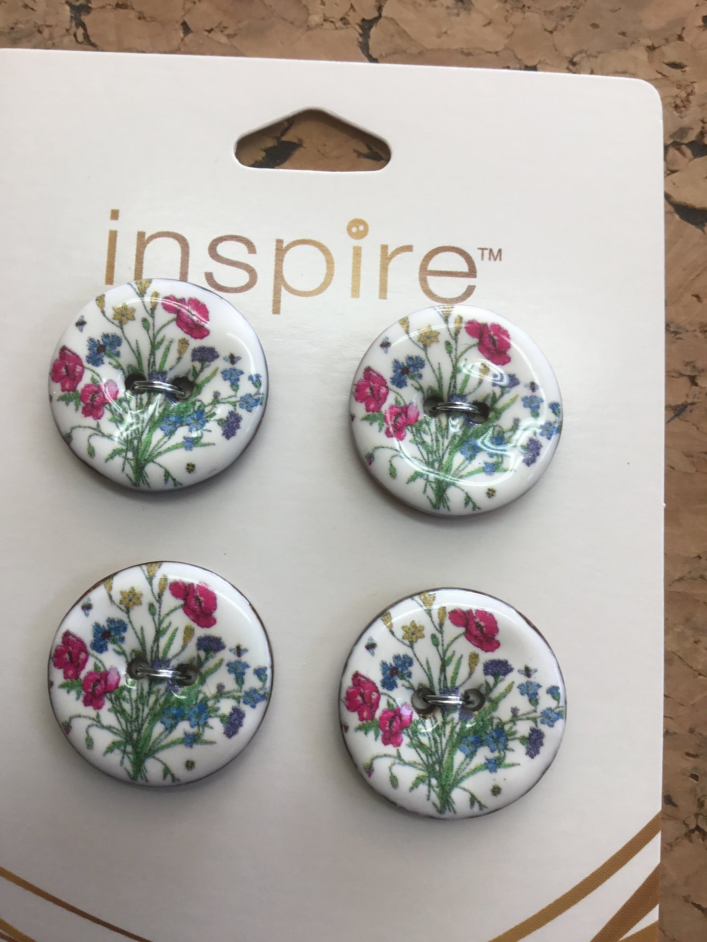 4x floral buttons
